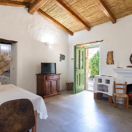 Stazzi Malesa Contry Life Apartmán Fermata di Enas